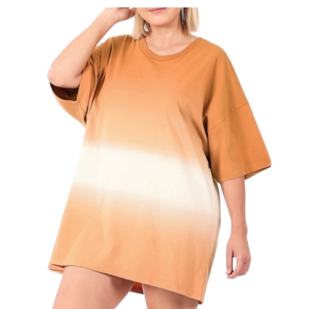 NWOT-Zenana Dip Dye Oversized Boyfriend Tee